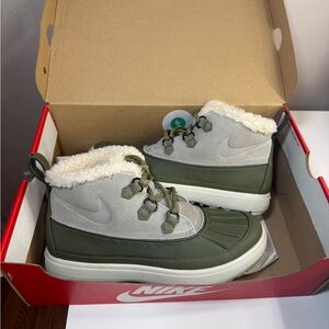 Women’s Nike Woodside Chukka 2